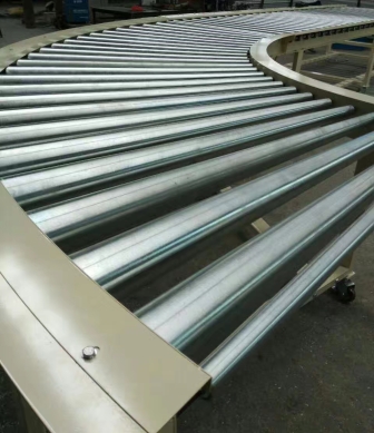 山東積放式滾筒輸送機