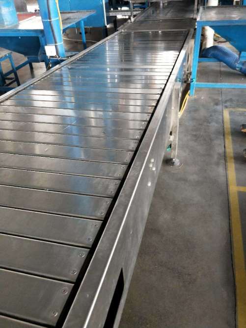 不銹鋼鏈式輸送設備.jpg 不銹鋼鏈式輸送設備.jpg